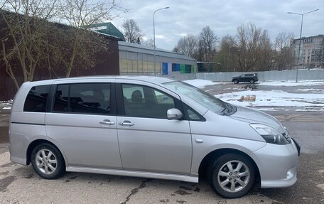 Toyota ISis I, 2013 год, 1 285 000 рублей, 4 фотография