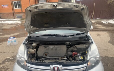 Toyota ISis I, 2013 год, 1 285 000 рублей, 13 фотография