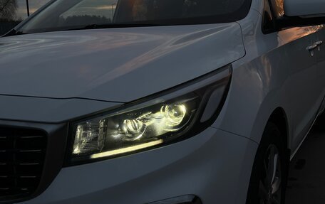 KIA Carnival III, 2020 год, 2 980 000 рублей, 2 фотография
