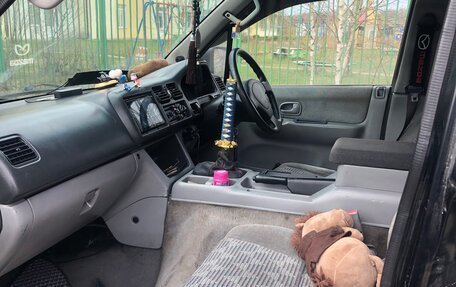 Mazda Bongo Friendee i рестайлинг, 1995 год, 370 000 рублей, 7 фотография
