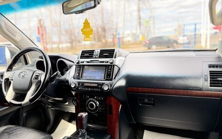 Toyota Land Cruiser Prado 150 рестайлинг 2, 2013 год, 3 000 000 рублей, 15 фотография