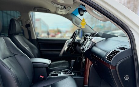 Toyota Land Cruiser Prado 150 рестайлинг 2, 2013 год, 3 000 000 рублей, 12 фотография