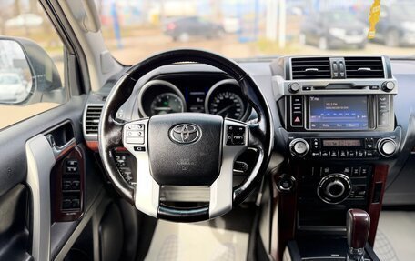 Toyota Land Cruiser Prado 150 рестайлинг 2, 2013 год, 3 000 000 рублей, 16 фотография