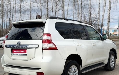 Toyota Land Cruiser Prado 150 рестайлинг 2, 2013 год, 3 000 000 рублей, 7 фотография