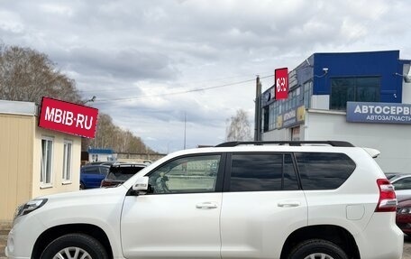 Toyota Land Cruiser Prado 150 рестайлинг 2, 2013 год, 3 000 000 рублей, 6 фотография