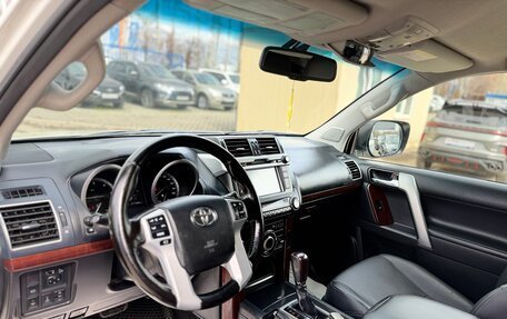 Toyota Land Cruiser Prado 150 рестайлинг 2, 2013 год, 3 000 000 рублей, 21 фотография