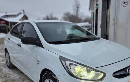 Hyundai Solaris II рестайлинг, 2013 год, 785 000 рублей, 7 фотография