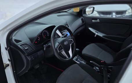 Hyundai Solaris II рестайлинг, 2013 год, 785 000 рублей, 13 фотография