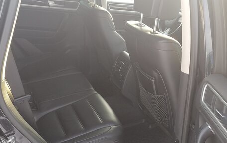 Volkswagen Touareg III, 2015 год, 2 850 000 рублей, 15 фотография
