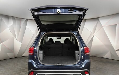 Mitsubishi Outlander III рестайлинг 3, 2019 год, 2 093 000 рублей, 11 фотография