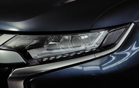 Mitsubishi Outlander III рестайлинг 3, 2019 год, 2 093 000 рублей, 10 фотография