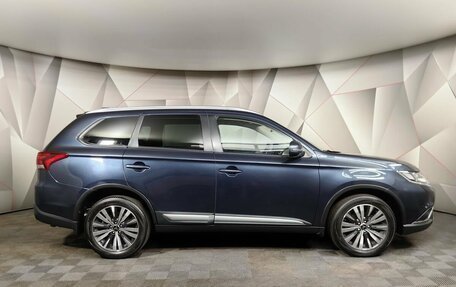 Mitsubishi Outlander III рестайлинг 3, 2019 год, 2 093 000 рублей, 6 фотография