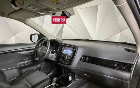Mitsubishi Outlander III рестайлинг 3, 2019 год, 2 093 000 рублей, 12 фотография