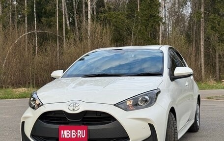 Toyota Yaris, 2020 год, 1 550 000 рублей, 1 фотография
