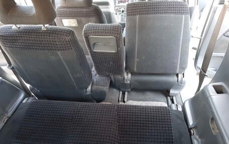 Honda Stream I рестайлинг, 2002 год, 269 000 рублей, 24 фотография