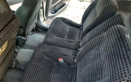 Honda Stream I рестайлинг, 2002 год, 269 000 рублей, 35 фотография