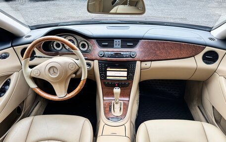 Mercedes-Benz CLS, 2008 год, 1 400 000 рублей, 10 фотография