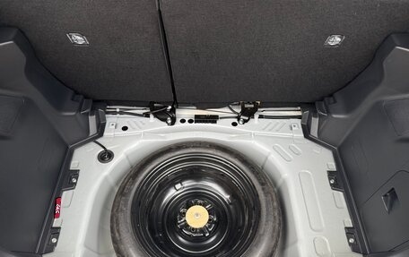 Toyota Yaris, 2020 год, 1 550 000 рублей, 11 фотография