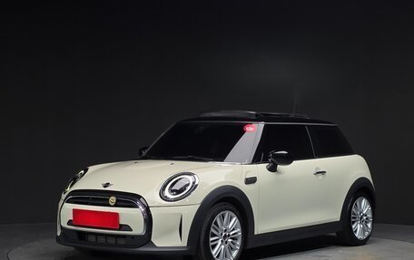 MINI Hatch, 2022 год, 2 315 000 рублей, 2 фотография