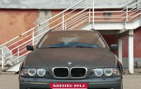 BMW 5 серия, 2003 год, 650 000 рублей, 2 фотография
