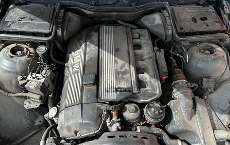 BMW 5 серия, 2003 год, 650 000 рублей, 27 фотография