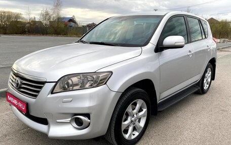 Toyota RAV4, 2011 год, 1 610 000 рублей, 1 фотография