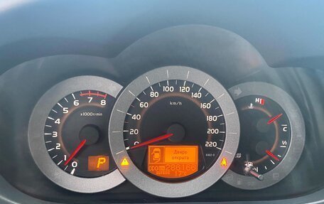 Toyota RAV4, 2011 год, 1 610 000 рублей, 21 фотография