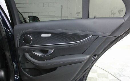 Mercedes-Benz E-Класс, 2020 год, 4 650 000 рублей, 24 фотография