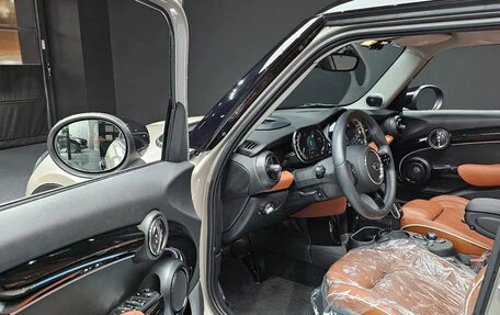 MINI Hatch, 2022 год, 1 560 000 рублей, 4 фотография