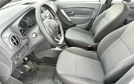 Renault Logan II, 2019 год, 1 120 000 рублей, 9 фотография