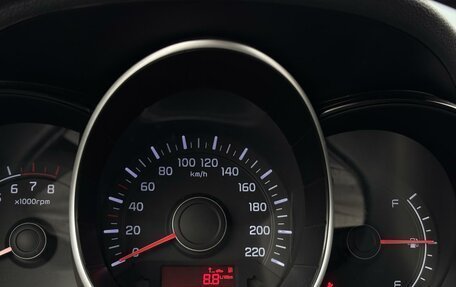 KIA Rio III рестайлинг, 2017 год, 989 000 рублей, 12 фотография