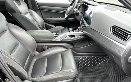 Geely Tugella FY11, 2023 год, 1 799 000 рублей, 25 фотография