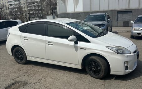 Toyota Prius, 2011 год, 900 000 рублей, 4 фотография