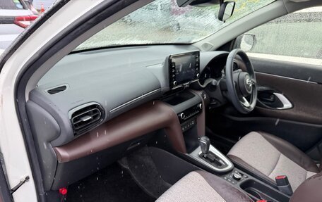Toyota Yaris Cross, 2020 год, 1 960 000 рублей, 5 фотография