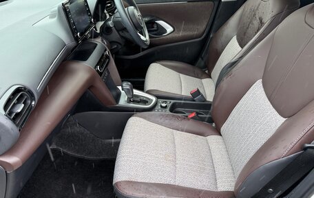 Toyota Yaris Cross, 2020 год, 1 960 000 рублей, 6 фотография