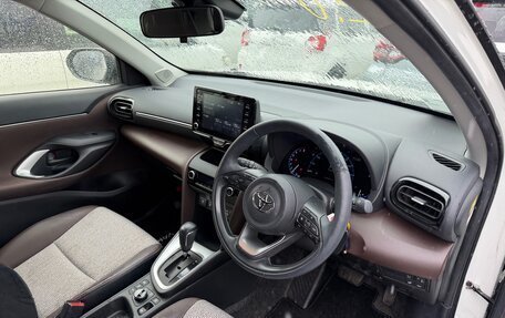 Toyota Yaris Cross, 2020 год, 1 960 000 рублей, 8 фотография