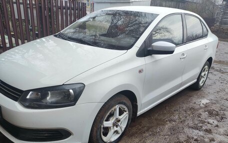 Volkswagen Polo VI (EU Market), 2013 год, 450 000 рублей, 1 фотография