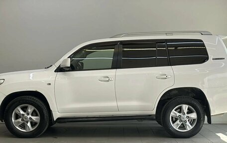 Toyota Land Cruiser 200, 2011 год, 2 490 000 рублей, 8 фотография