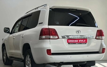 Toyota Land Cruiser 200, 2011 год, 2 490 000 рублей, 7 фотография