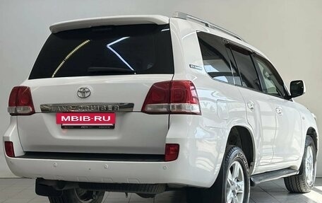 Toyota Land Cruiser 200, 2011 год, 2 490 000 рублей, 5 фотография
