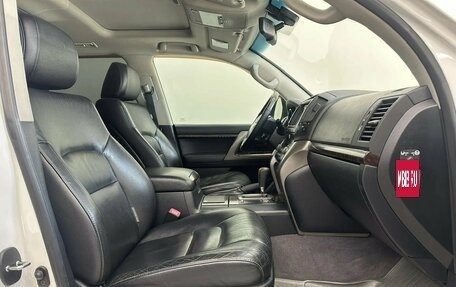 Toyota Land Cruiser 200, 2011 год, 2 490 000 рублей, 24 фотография