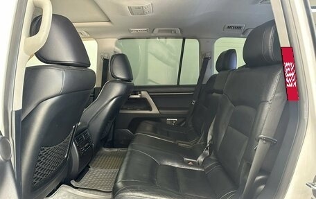 Toyota Land Cruiser 200, 2011 год, 2 490 000 рублей, 25 фотография