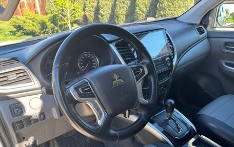 Mitsubishi L200 IV рестайлинг, 2017 год, 2 450 000 рублей, 7 фотография