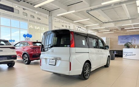 Honda Stepwgn IV, 2018 год, 1 649 000 рублей, 6 фотография