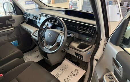 Honda Stepwgn IV, 2018 год, 1 649 000 рублей, 10 фотография