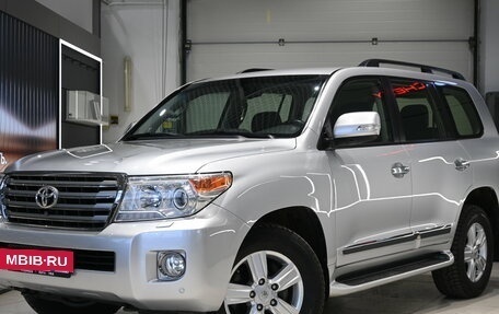 Toyota Land Cruiser 200, 2015 год, 6 800 000 рублей, 3 фотография