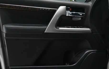 Toyota Land Cruiser 200, 2015 год, 6 800 000 рублей, 29 фотография