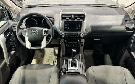 Toyota Land Cruiser Prado 150 рестайлинг 2, 2010 год, 2 966 000 рублей, 17 фотография