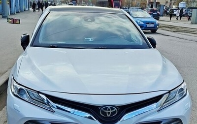 Toyota Camry, 2019 год, 3 000 000 рублей, 1 фотография