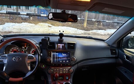 Toyota Highlander III, 2011 год, 1 750 000 рублей, 10 фотография